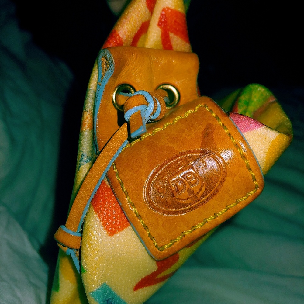 Dooney & Bourke - Picture 3 of 6